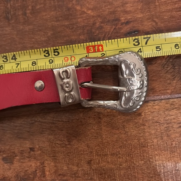 Red leather vintage Concho belt - Picture 7 of 7